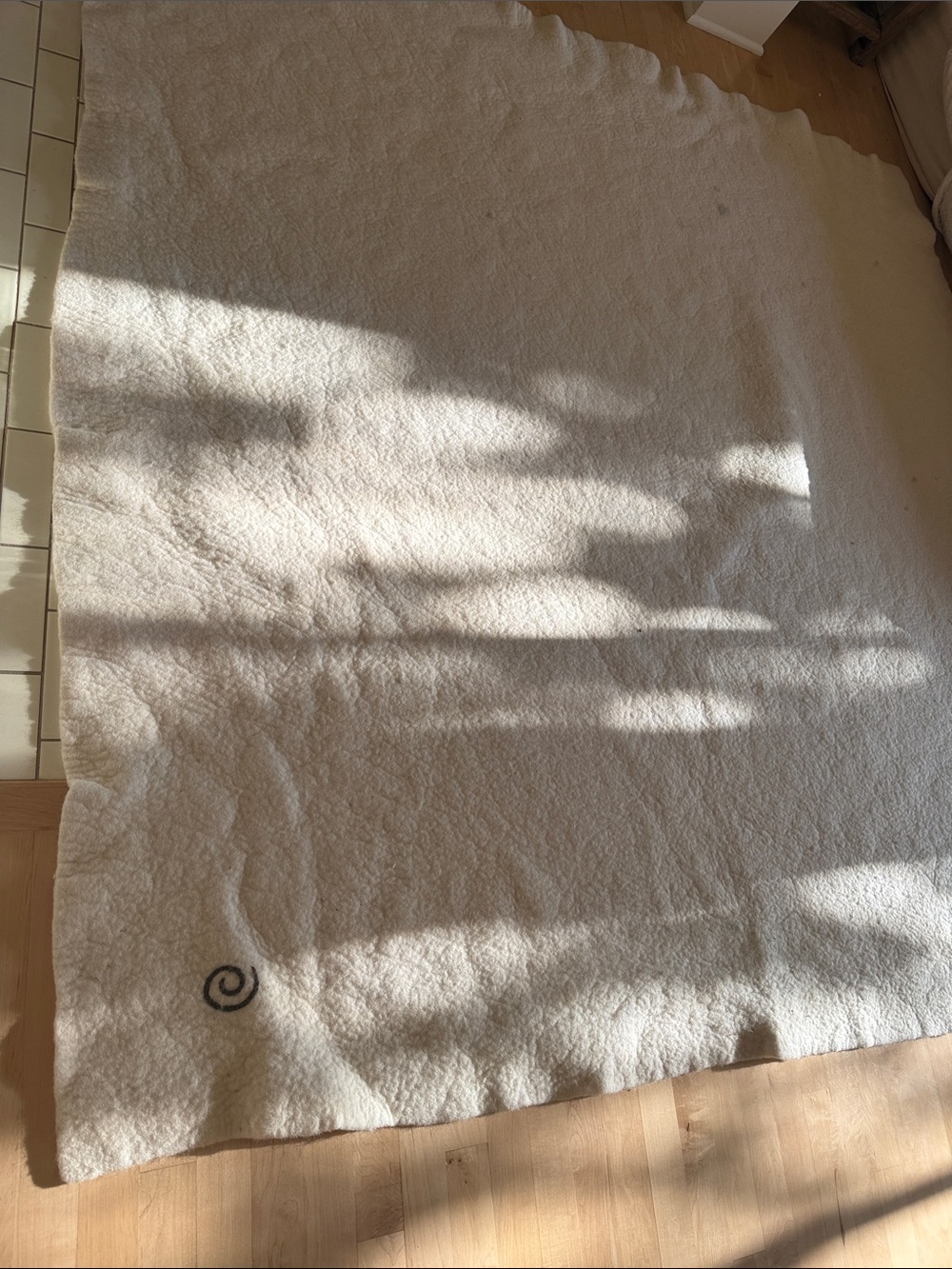 Full size organic felt bed or play mat